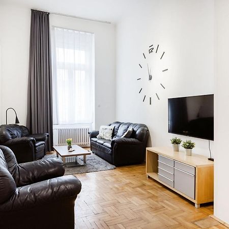 Elegant Apartment In Super Central Location Budapest Ngoại thất bức ảnh