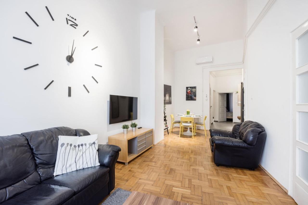 Elegant Apartment In Super Central Location Budapest Ngoại thất bức ảnh